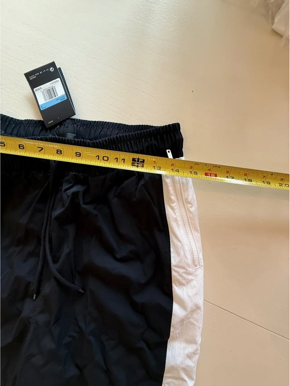 Jordan Men's Black and White Training Pants Size M